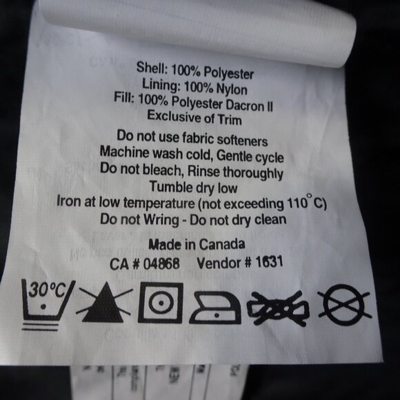 Made in Canada Vintage MEC Mountain Equipment Co-op Puffer Vest - Picture 6 of 8